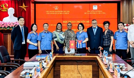 Viện KSND quận Hoàn Kiếm đón tiếp đoàn Viện KSTC Cuba và tổ chức Hội...